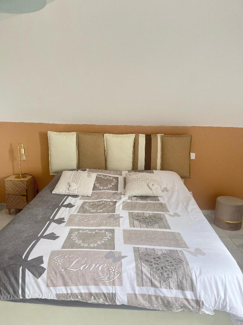 Bed and Breakfast Il Piccolo Castello à Mejannes-les-Ales Extérieur photo